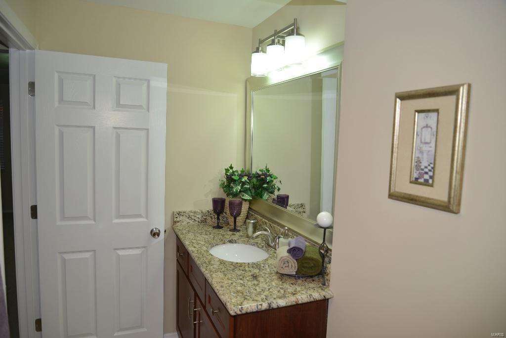 Lin Capri Manor Condo - Residential