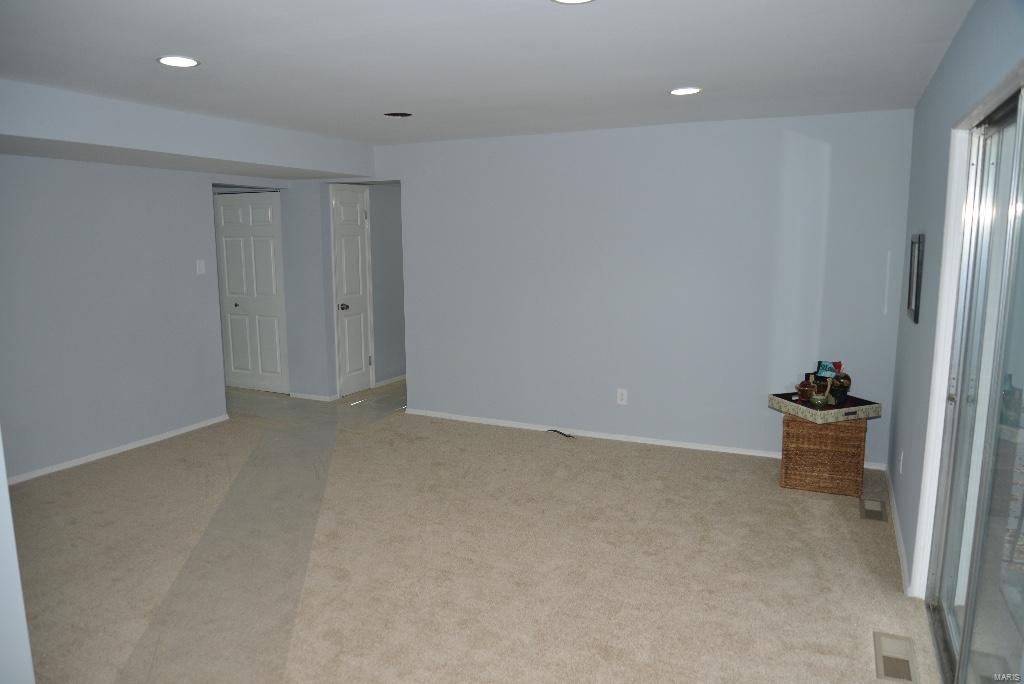 Lin Capri Manor Condo - Residential