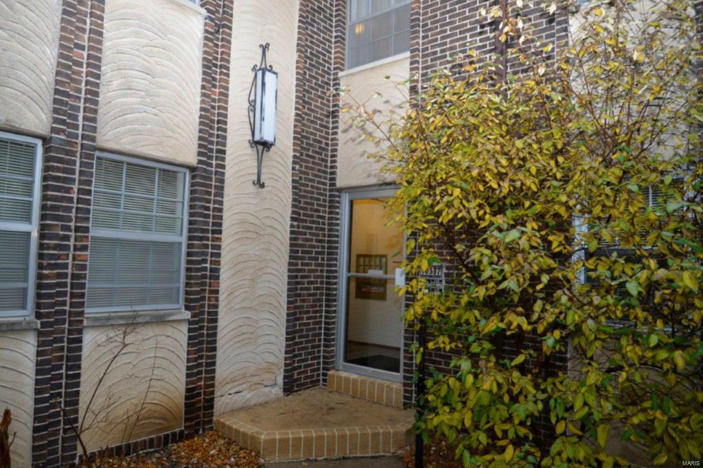 Lin Capri Manor Condo - Residential