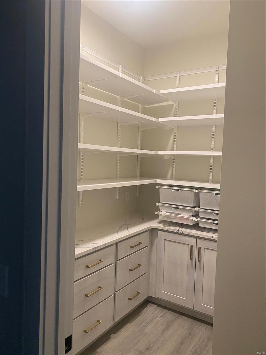 Summit Tr - Residential