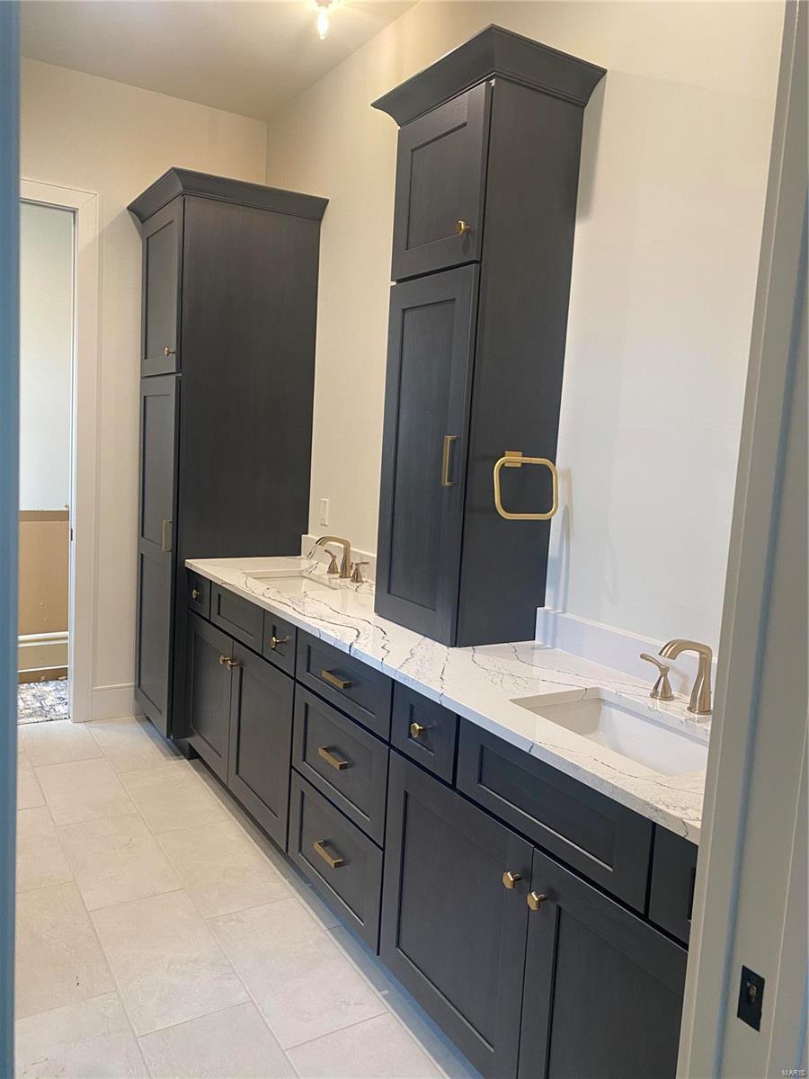 Summit Tr - Residential