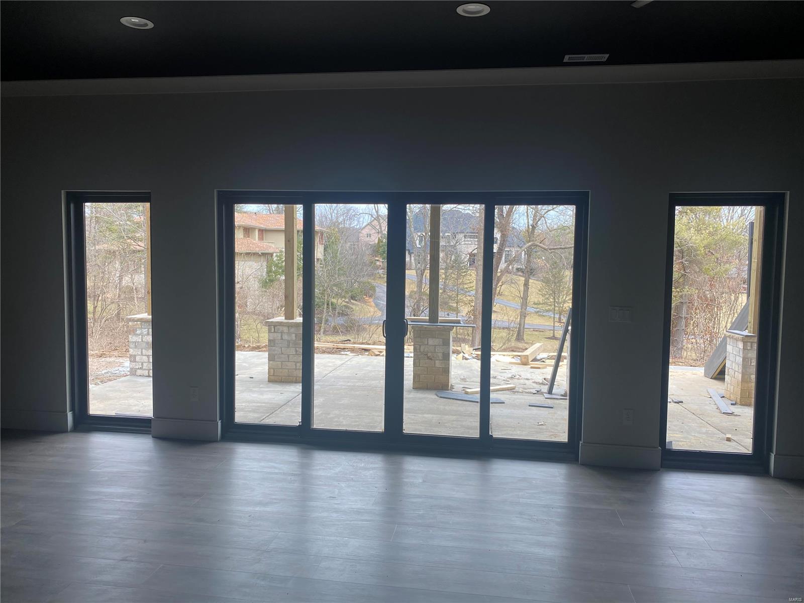 Summit Tr - Residential