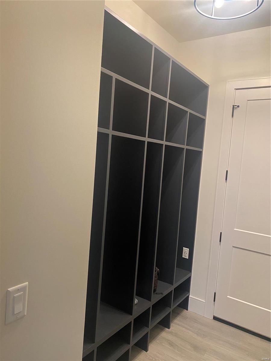 Summit Tr - Residential