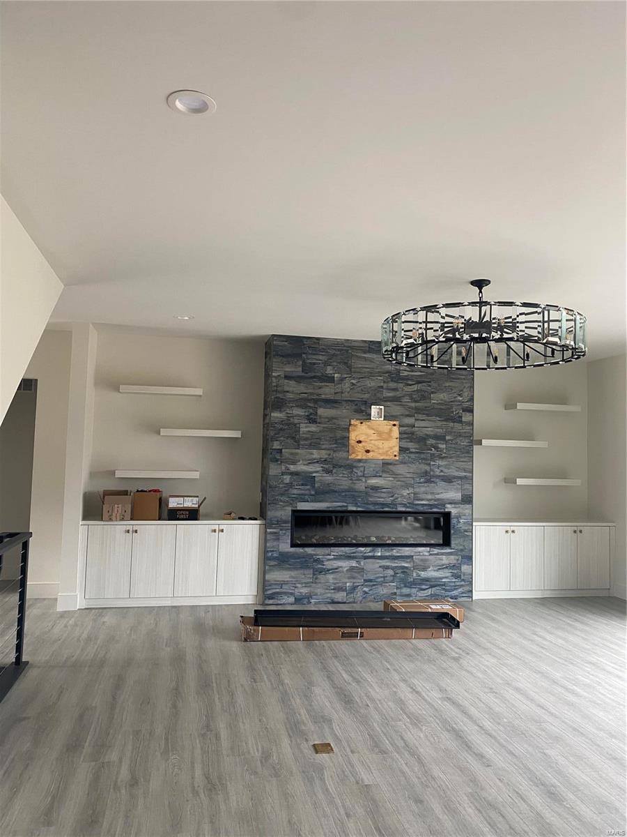 Summit Tr - Residential