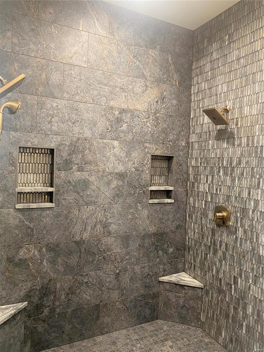 Summit Tr - Residential