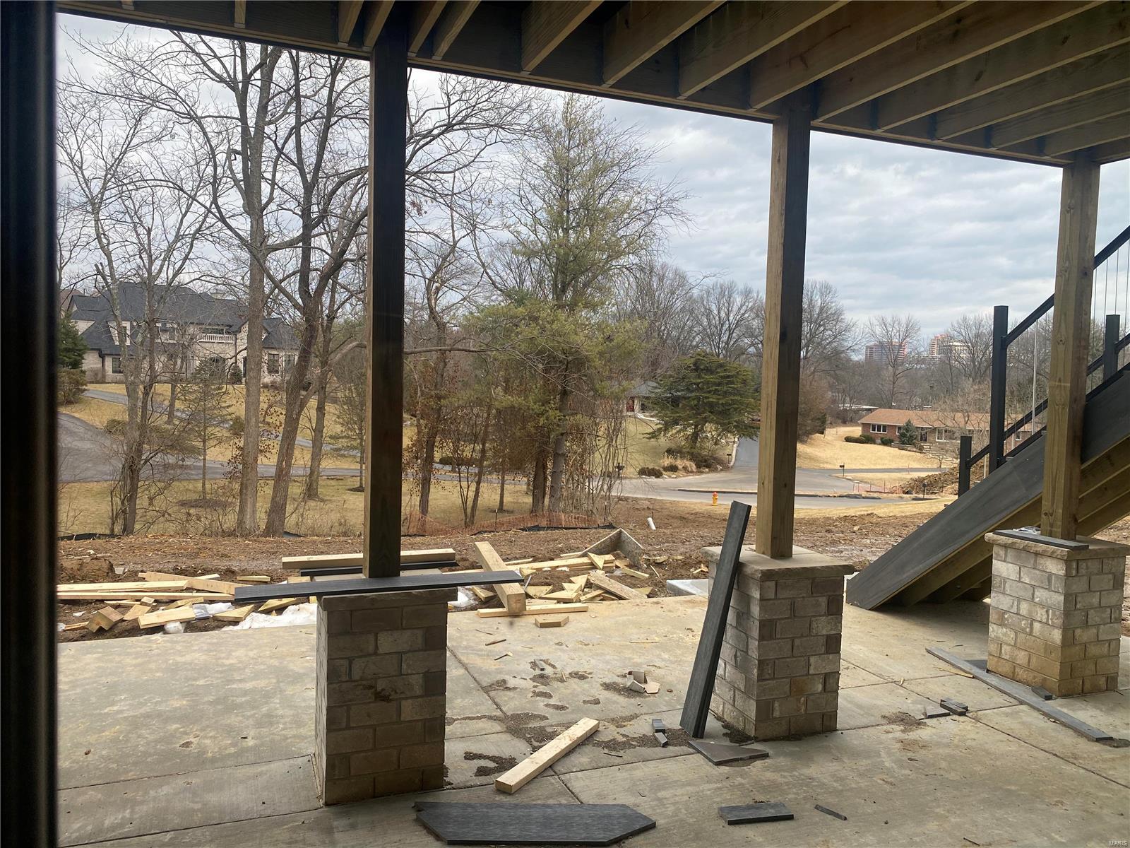 Summit Tr - Residential