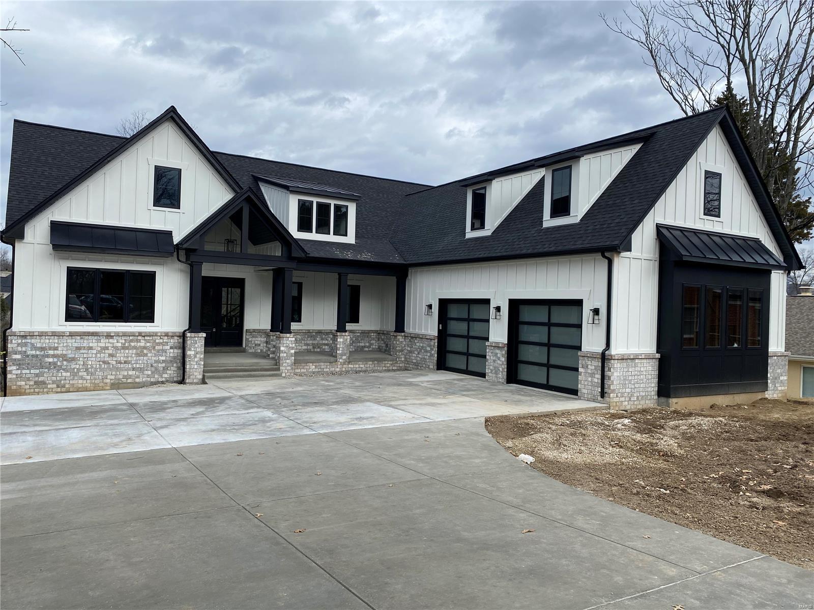 Summit Tr - Residential