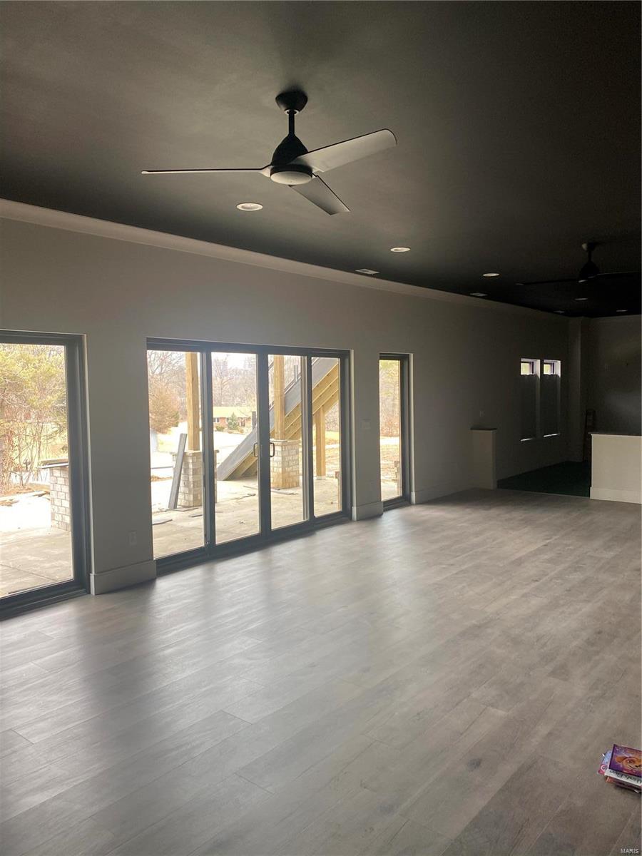 Summit Tr - Residential