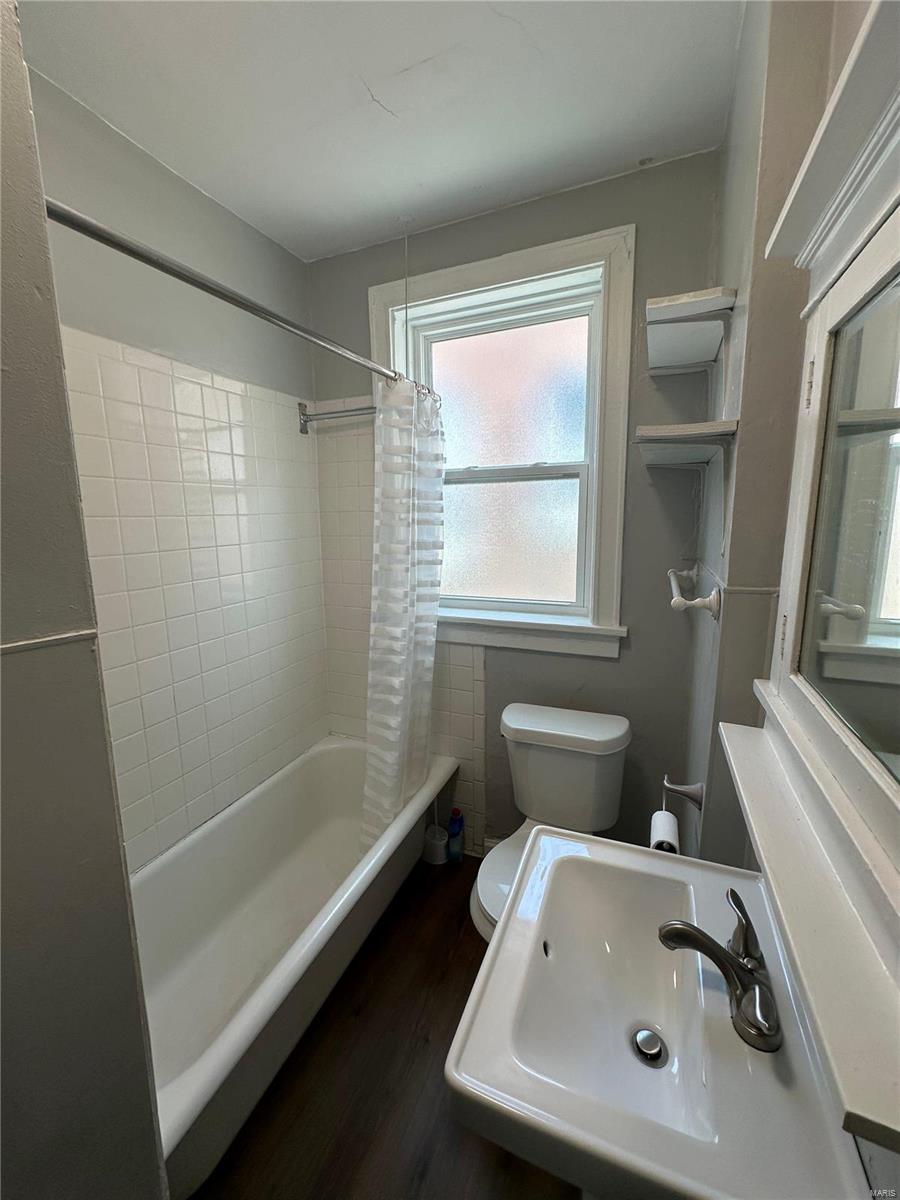 St Louis, Missouri 63109, United States, 2 Bedrooms Bedrooms, ,1 BathroomBathrooms,Residential,Active,104141