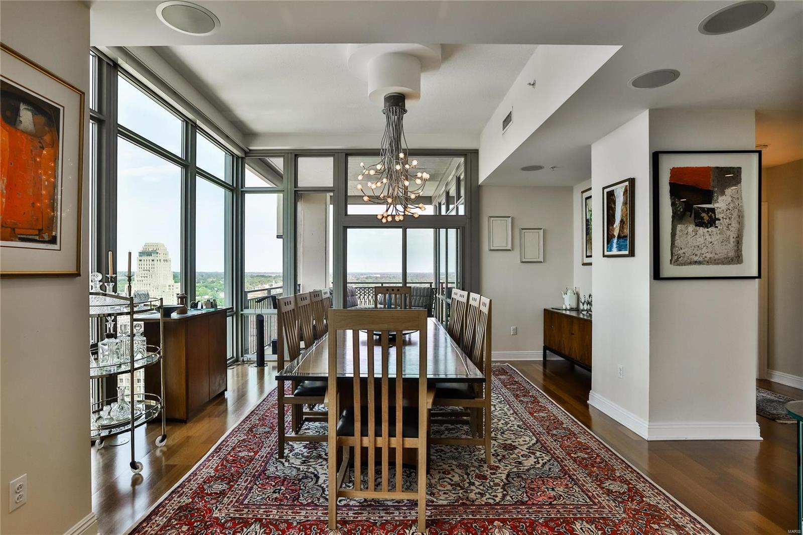 Park East Tower - Residential