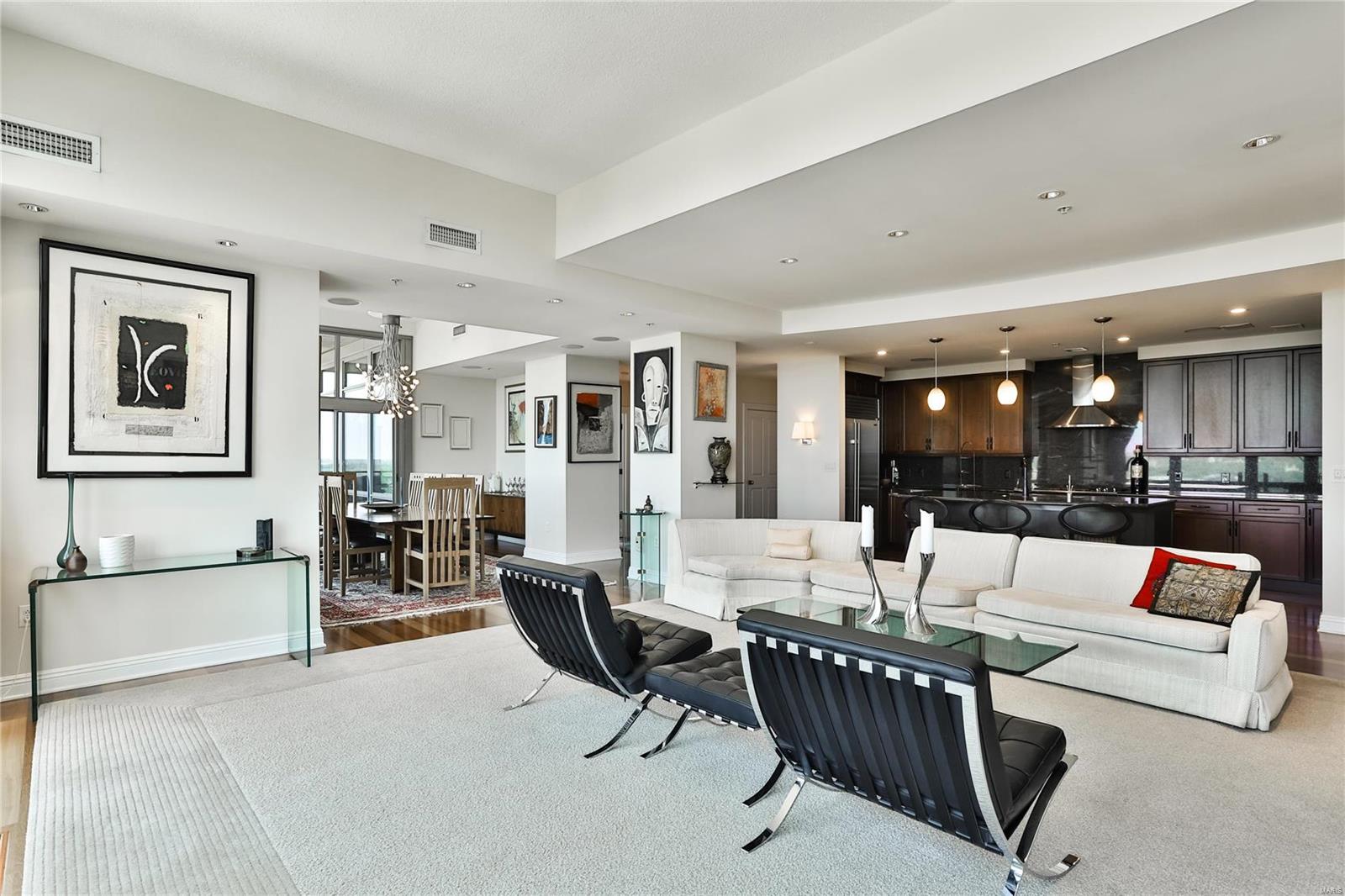 Park East Tower - Residential