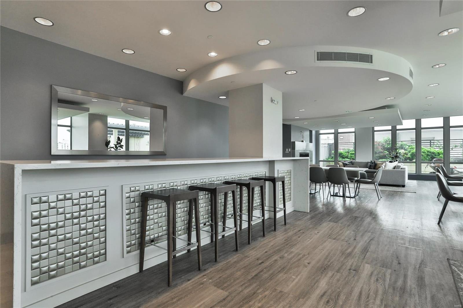 Park East Tower - Residential