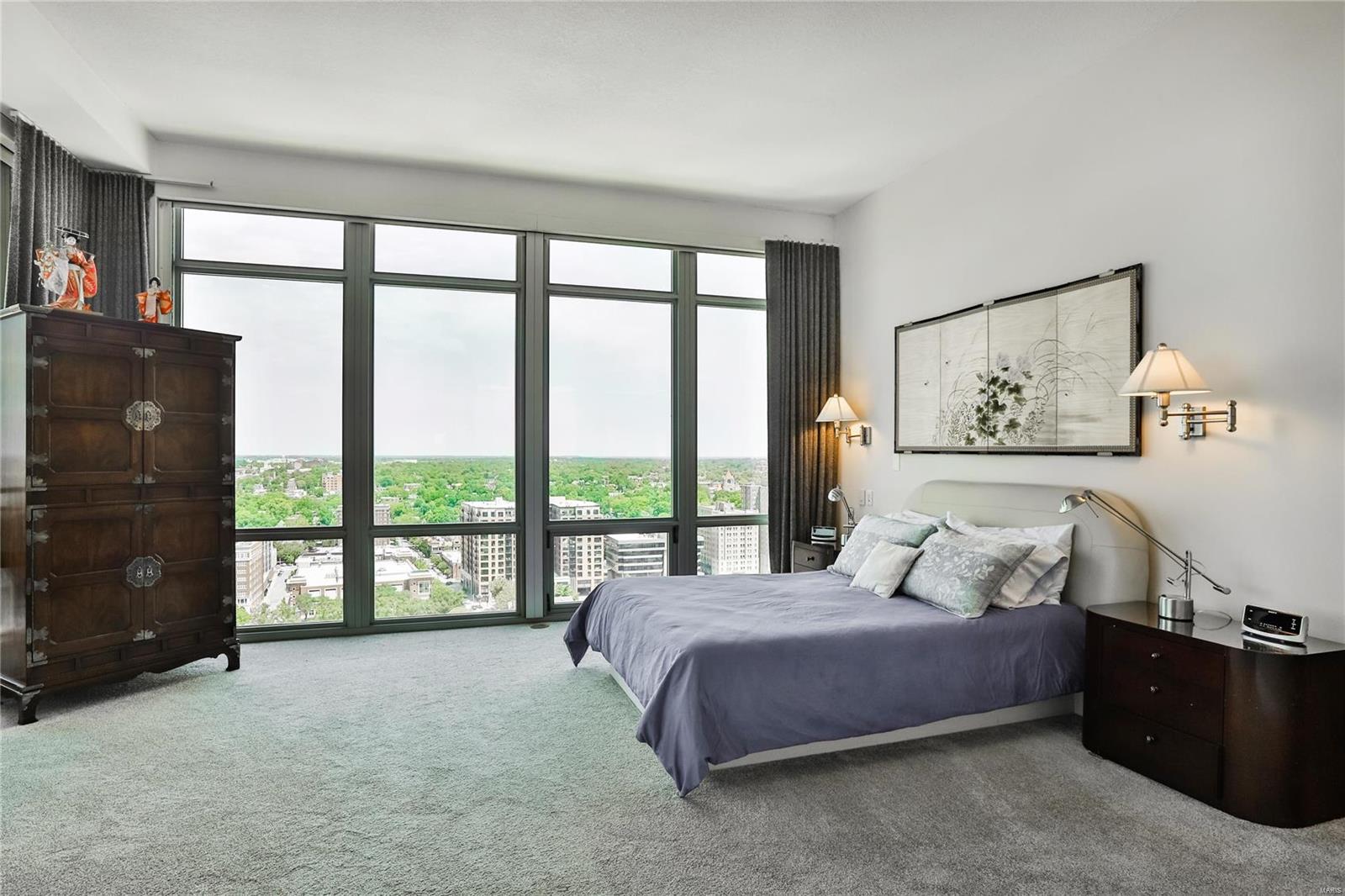 Park East Tower - Residential