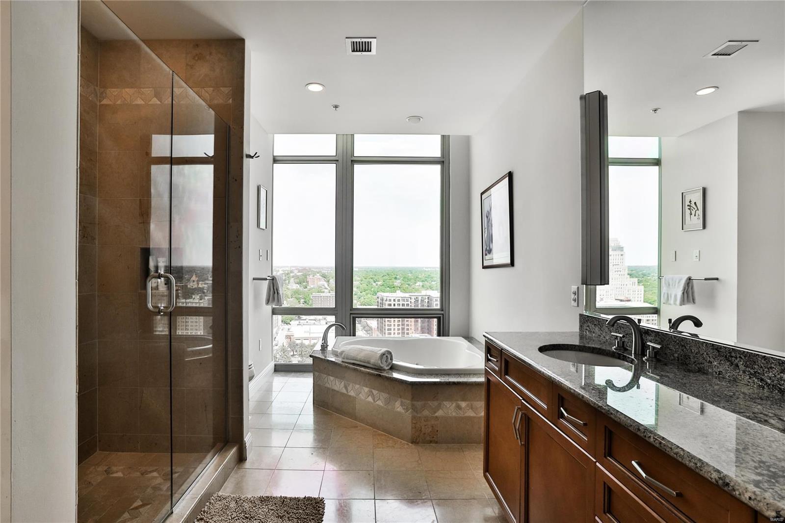 Park East Tower - Residential