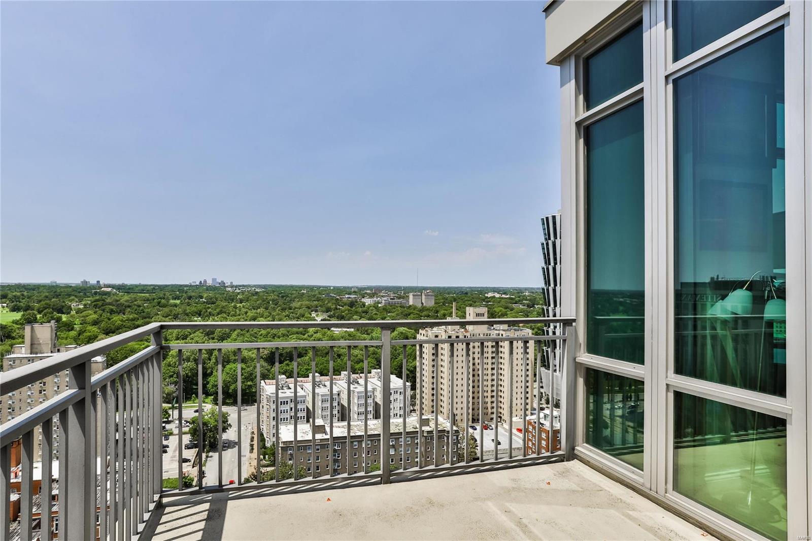 Park East Tower - Residential