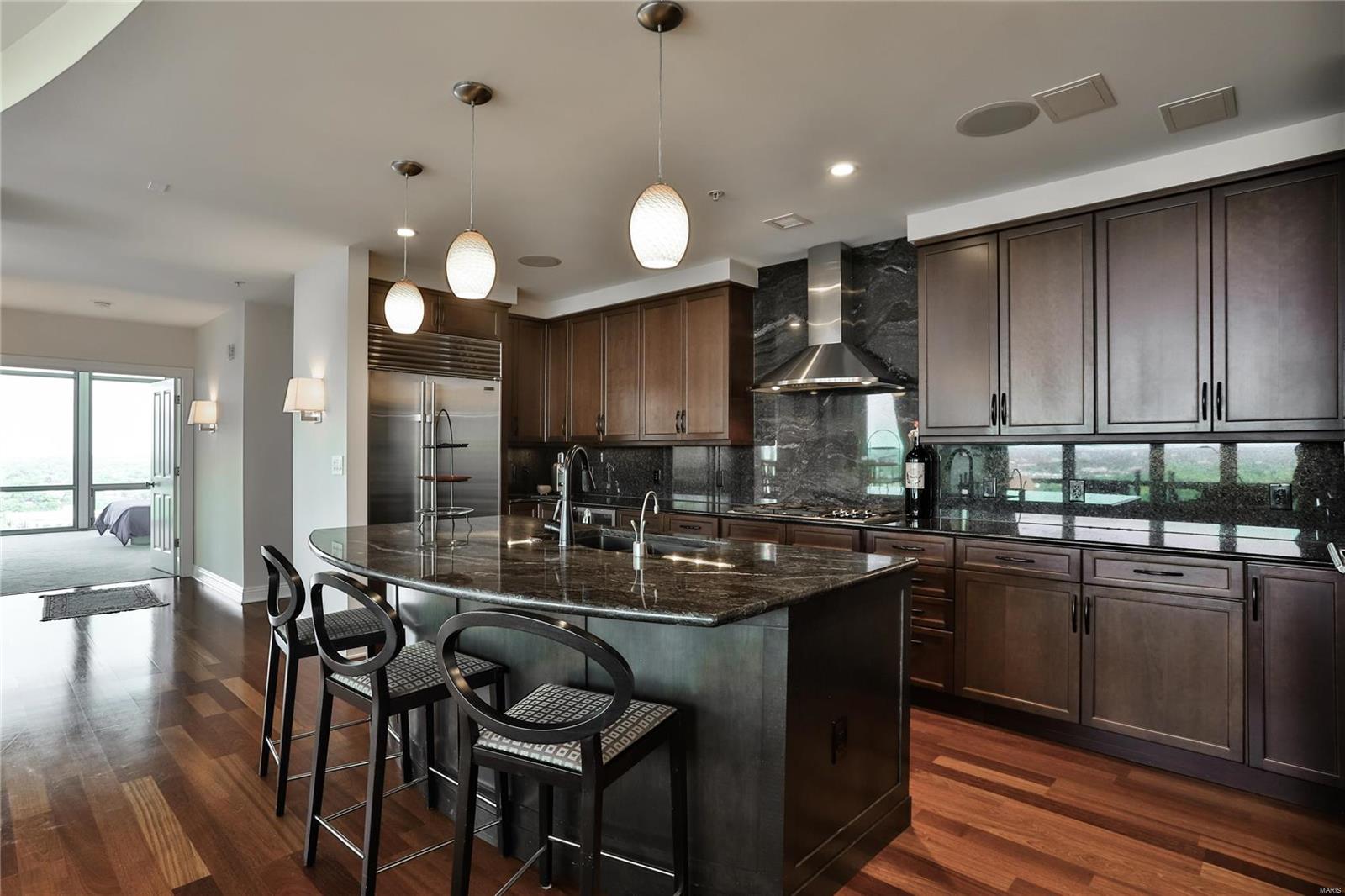 Park East Tower - Residential