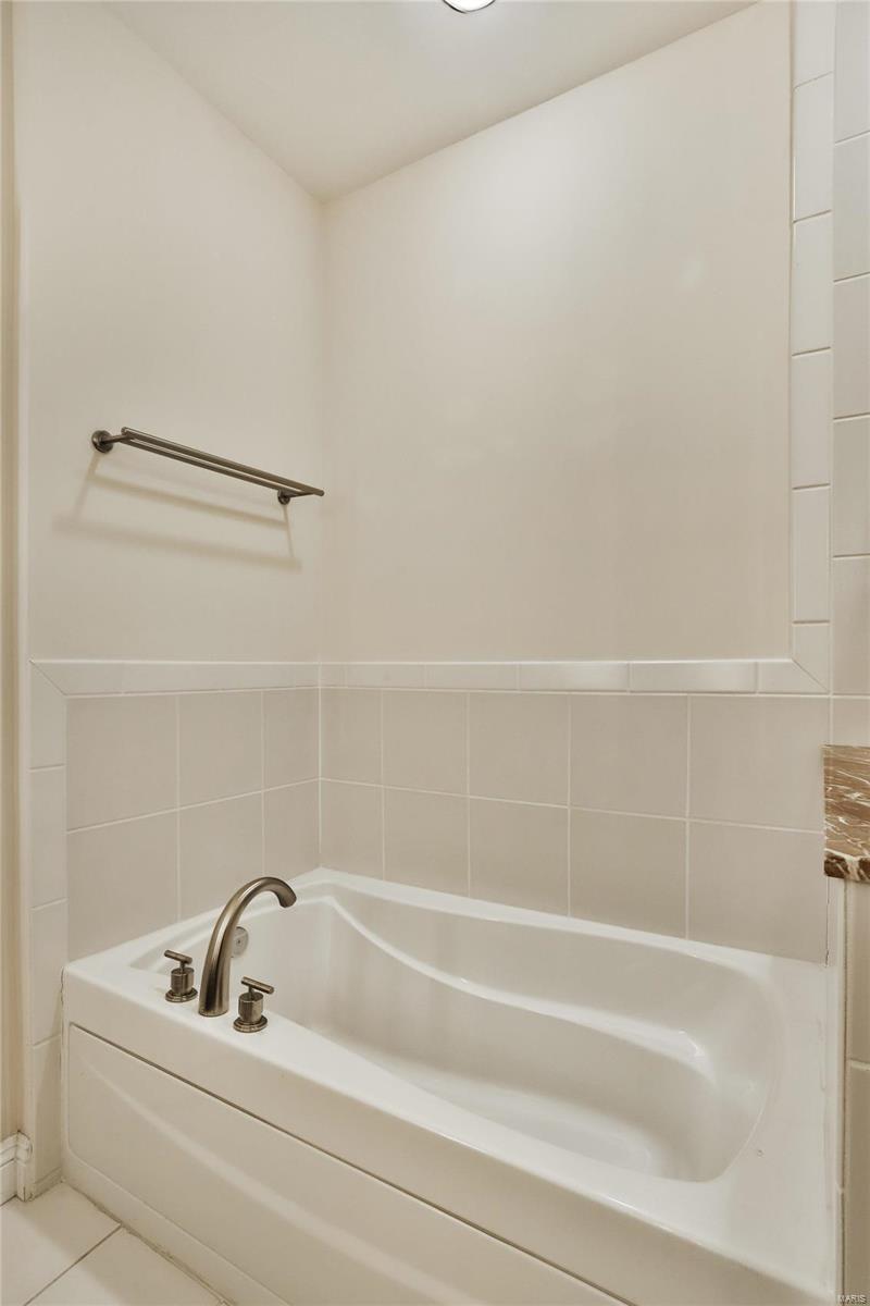 Park East Tower - Residential