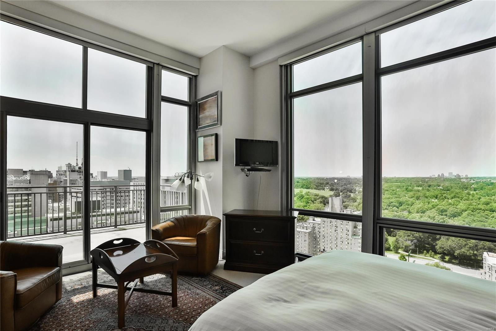 Park East Tower - Residential