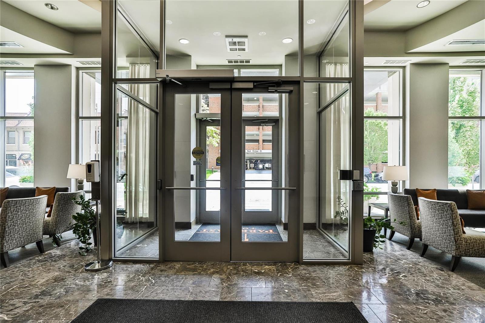 Park East Tower - Residential