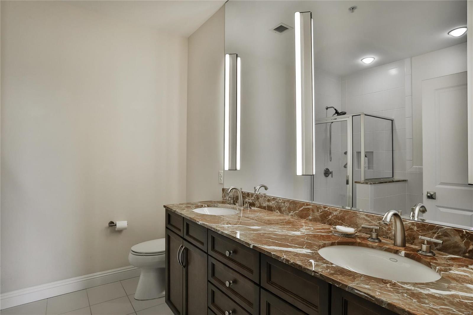 Park East Tower - Residential