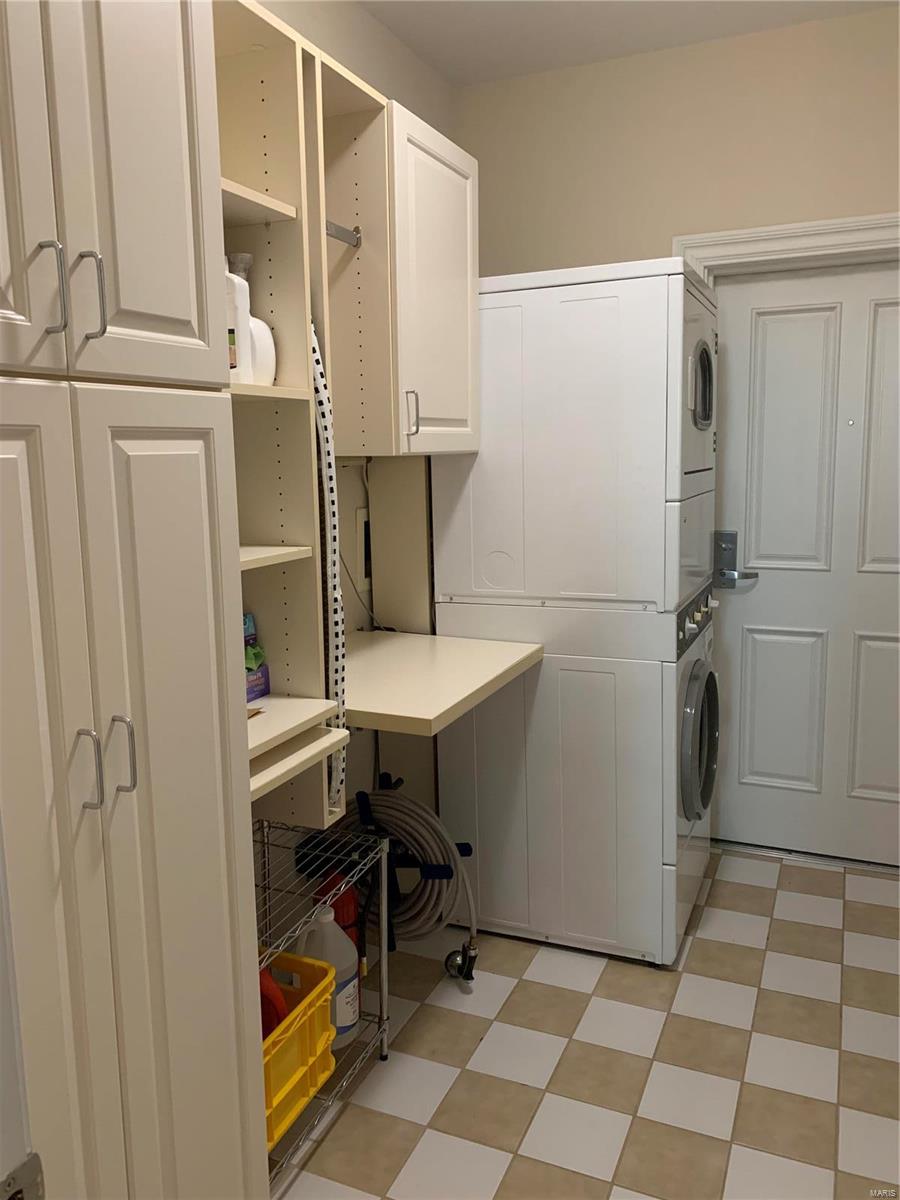 Park East Tower - Residential