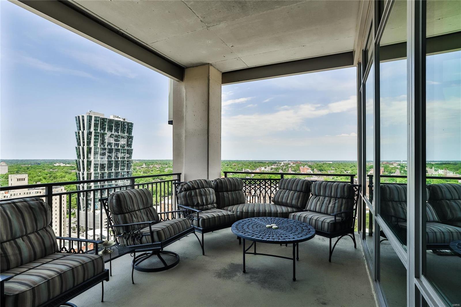 Park East Tower - Residential