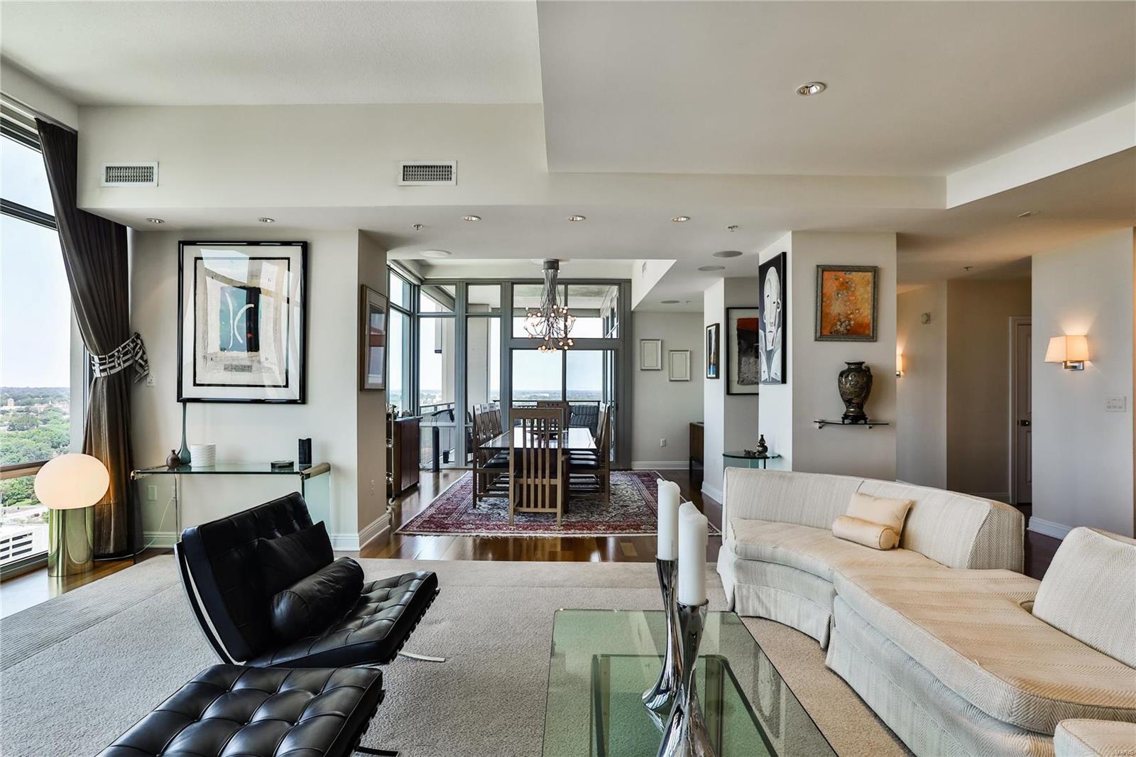 Park East Tower - Residential