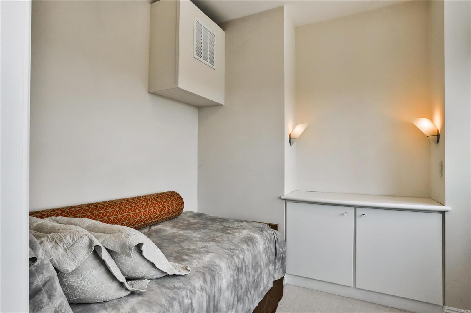 Park East Tower - Residential