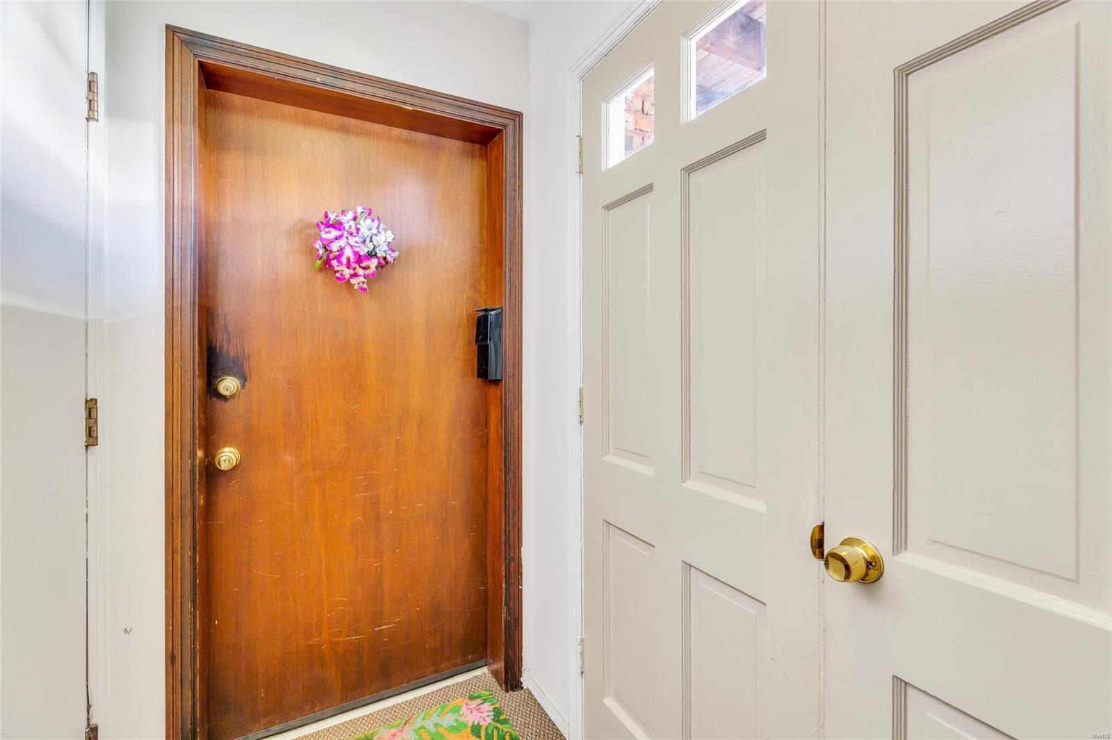 Colonial Woods Condo - Residential