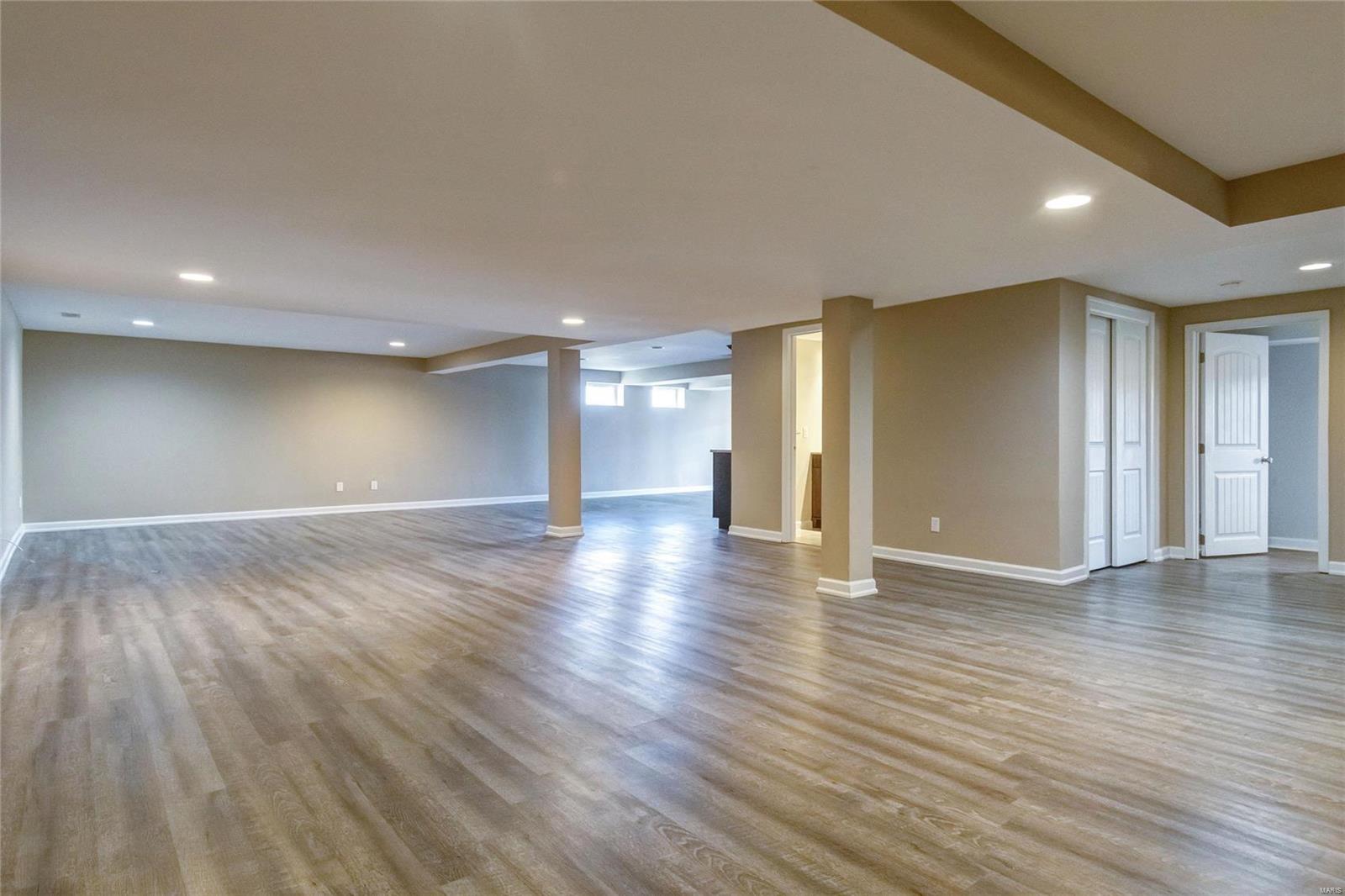 Creve Coeur Place 2 - Residential