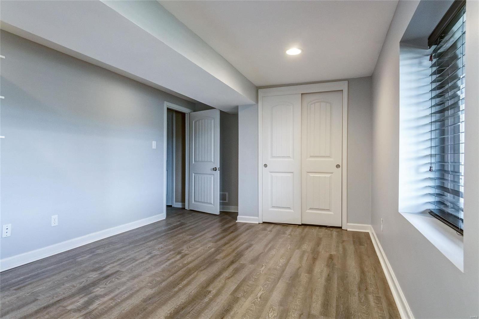 Creve Coeur Place 2 - Residential