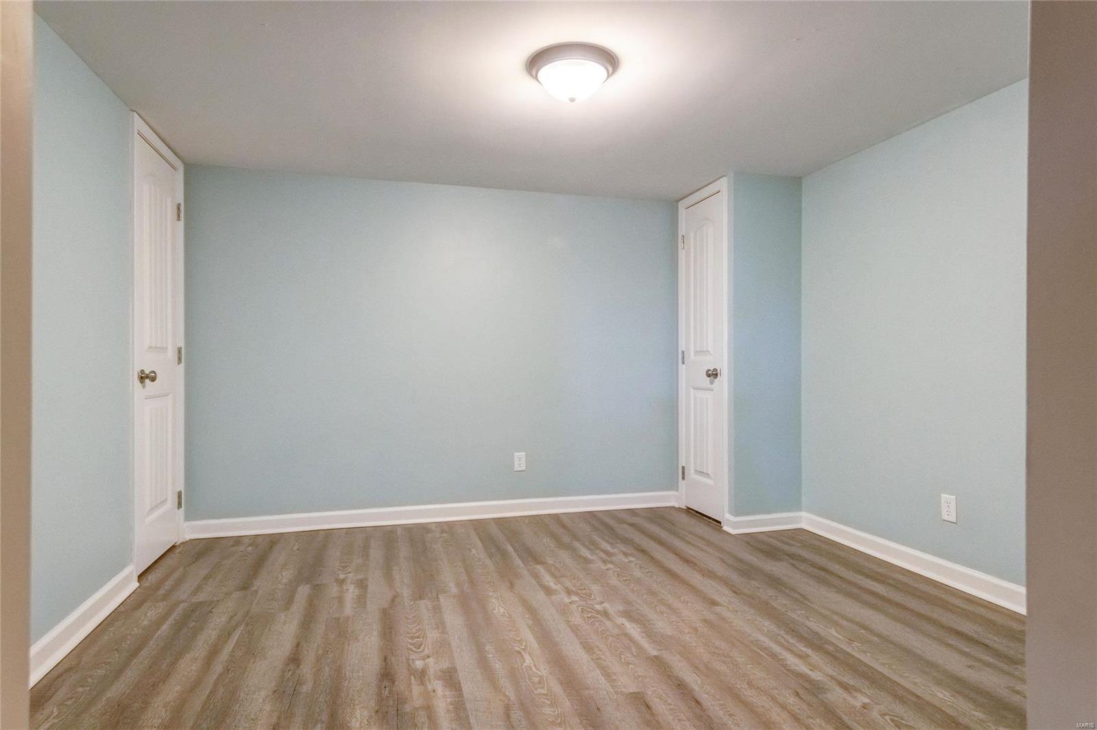 Creve Coeur Place 2 - Residential