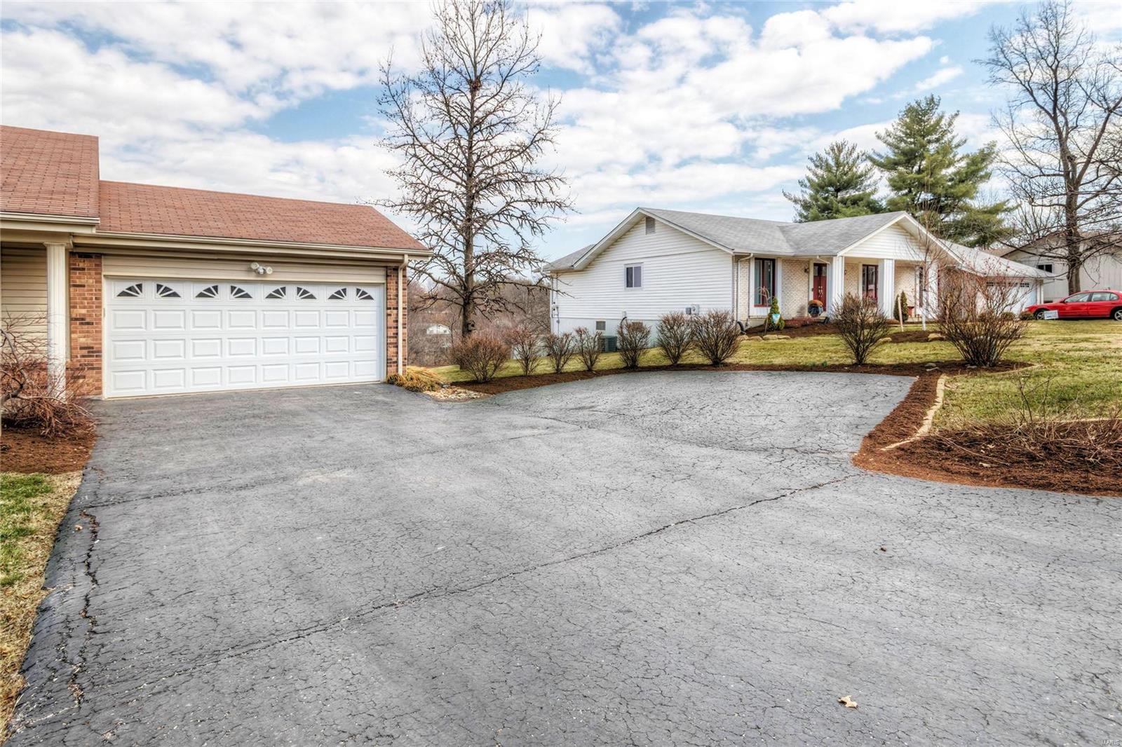 Creve Coeur Place 2 - Residential