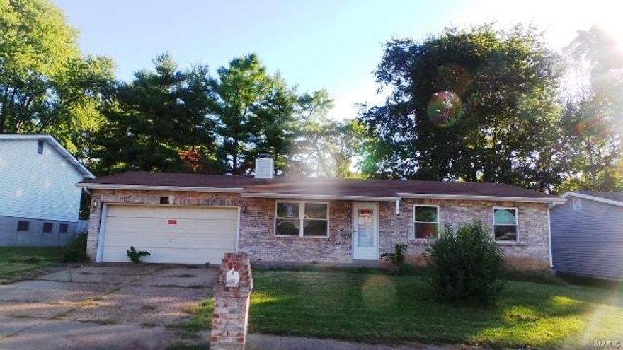 “Listing Broker and Seller assume no responsibility and make no guarantees, representations, warranties (express, implied or otherwise) as to the availability or accuracy of information contained herein.” SpecialListingConditions: Foreclosure