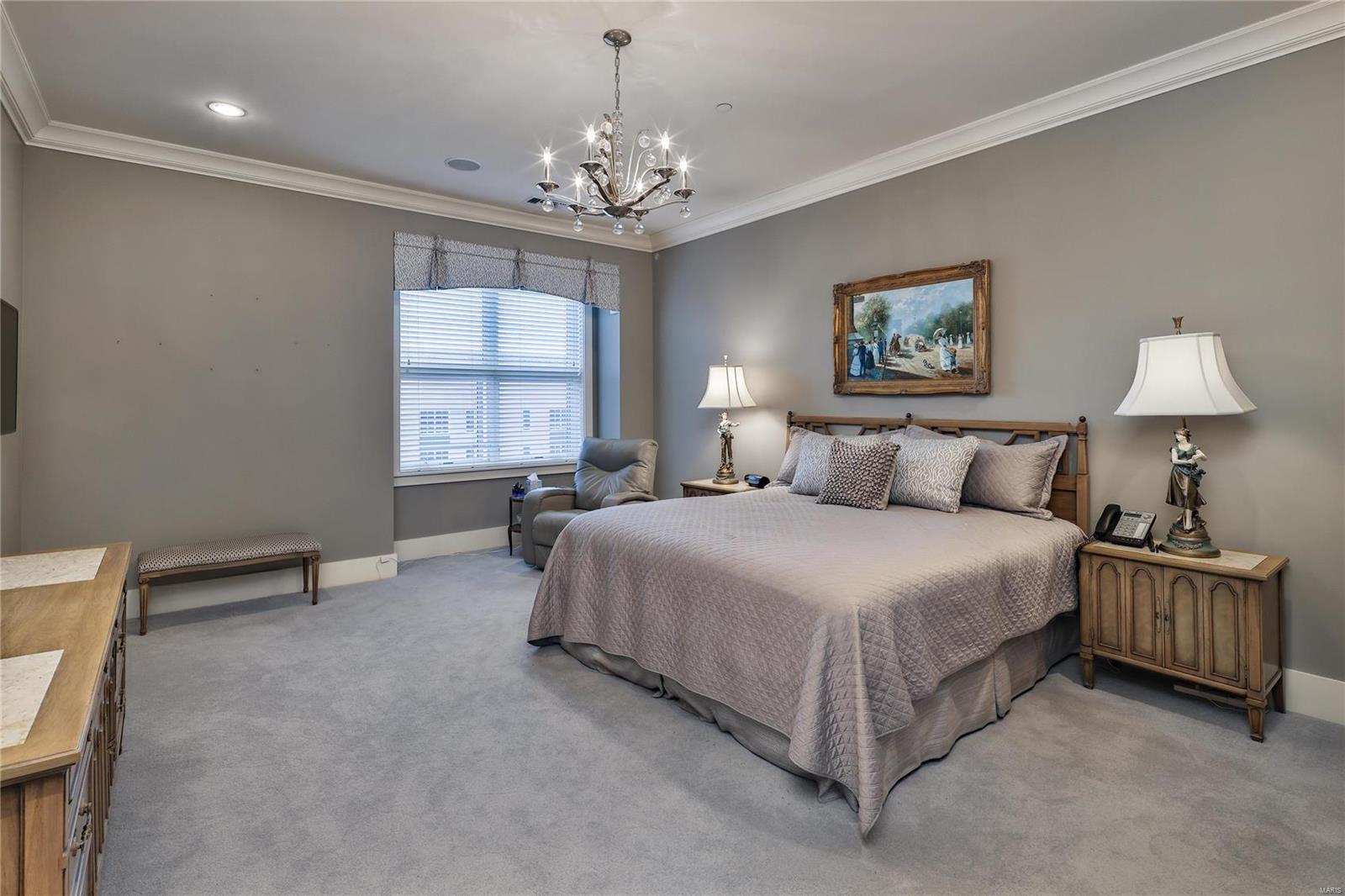 Crescent Condo - Residential