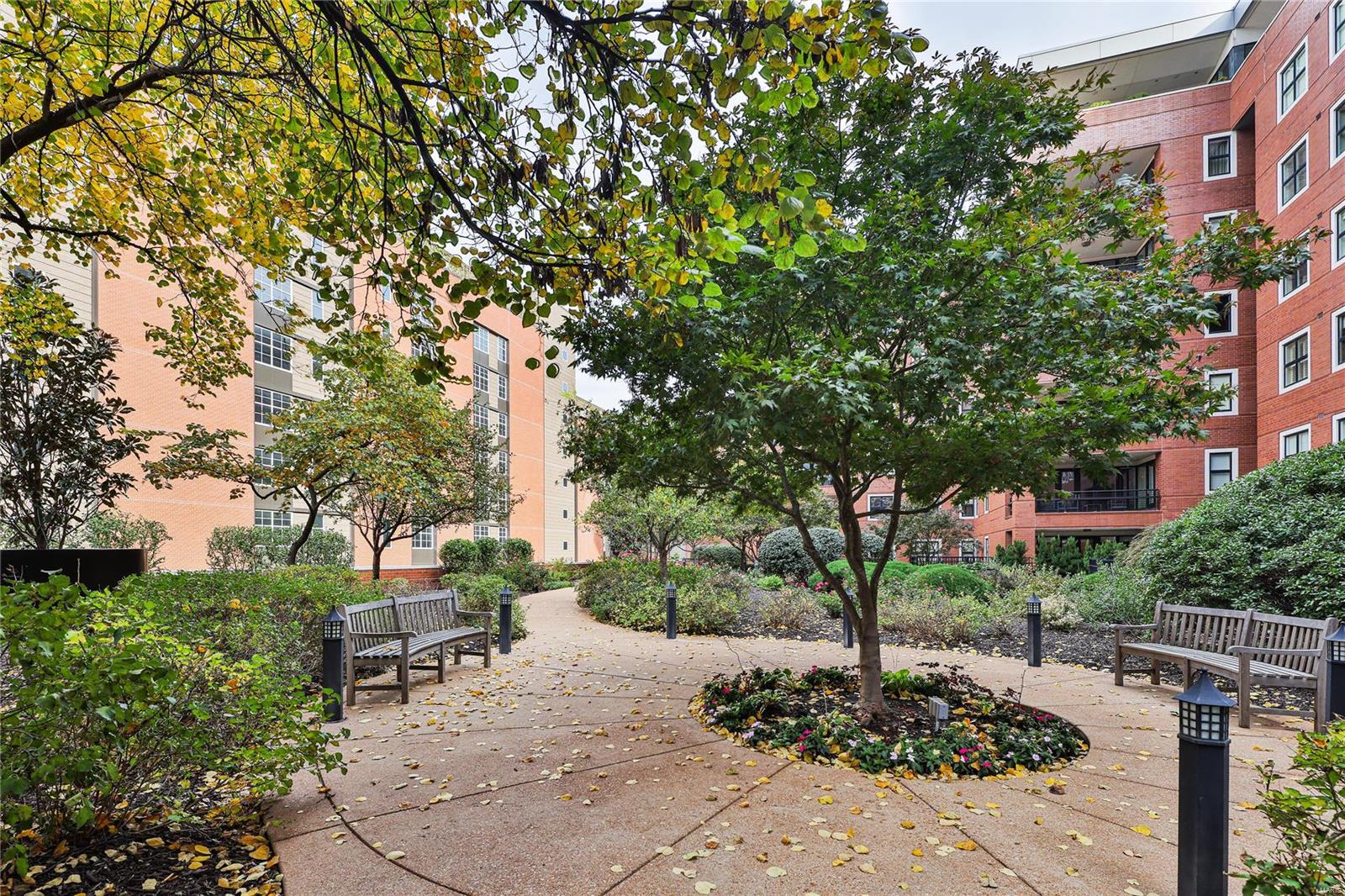 Crescent Condo - Residential