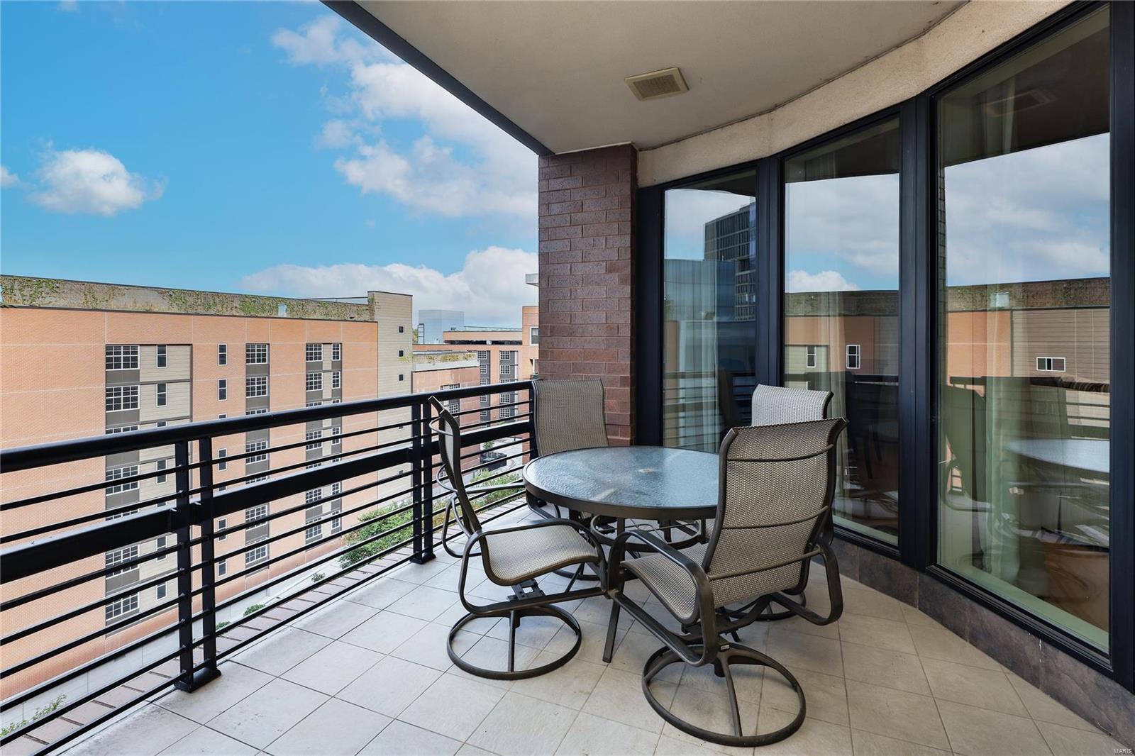 Crescent Condo - Residential