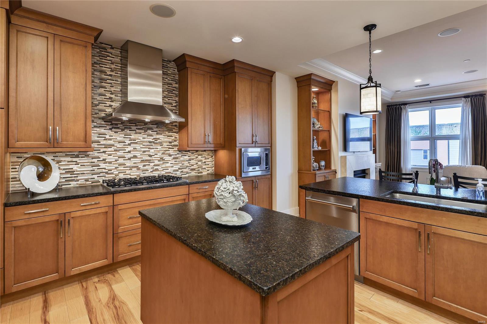 Crescent Condo - Residential