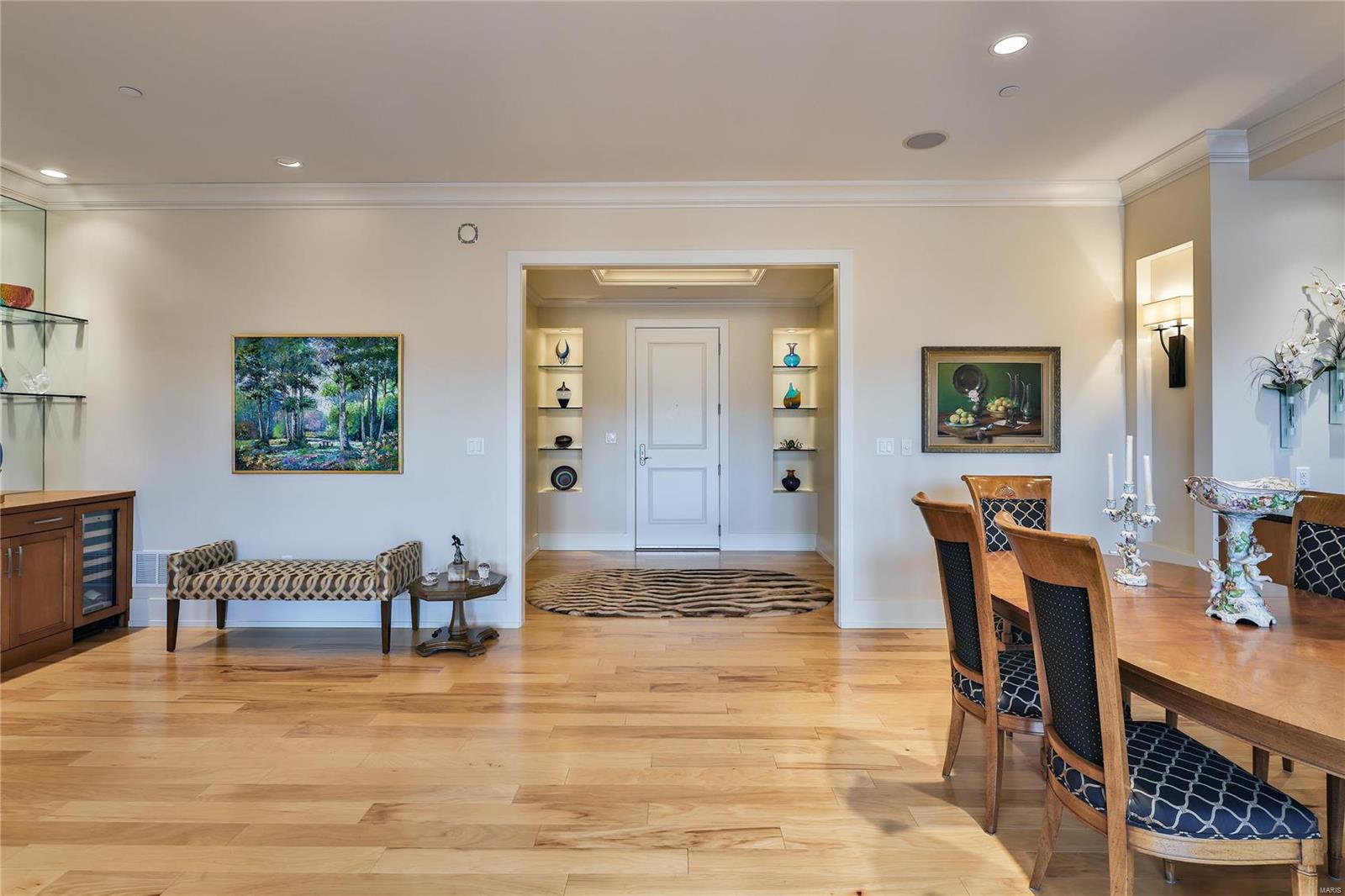 Crescent Condo - Residential