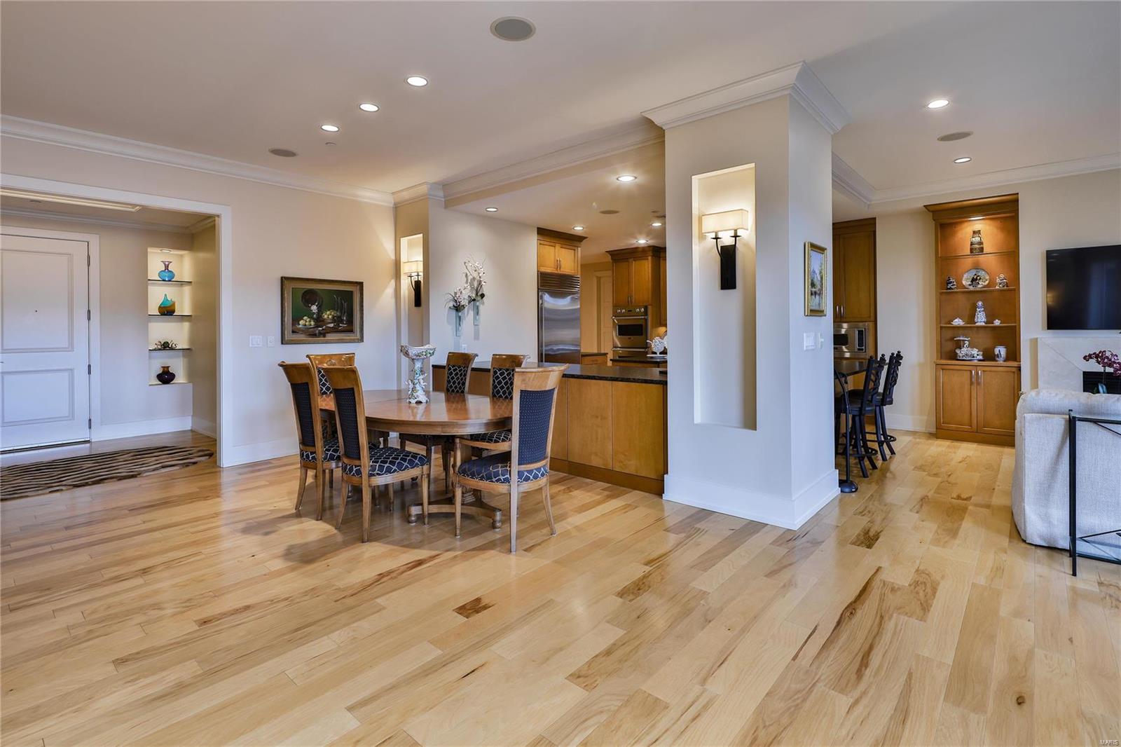 Crescent Condo - Residential