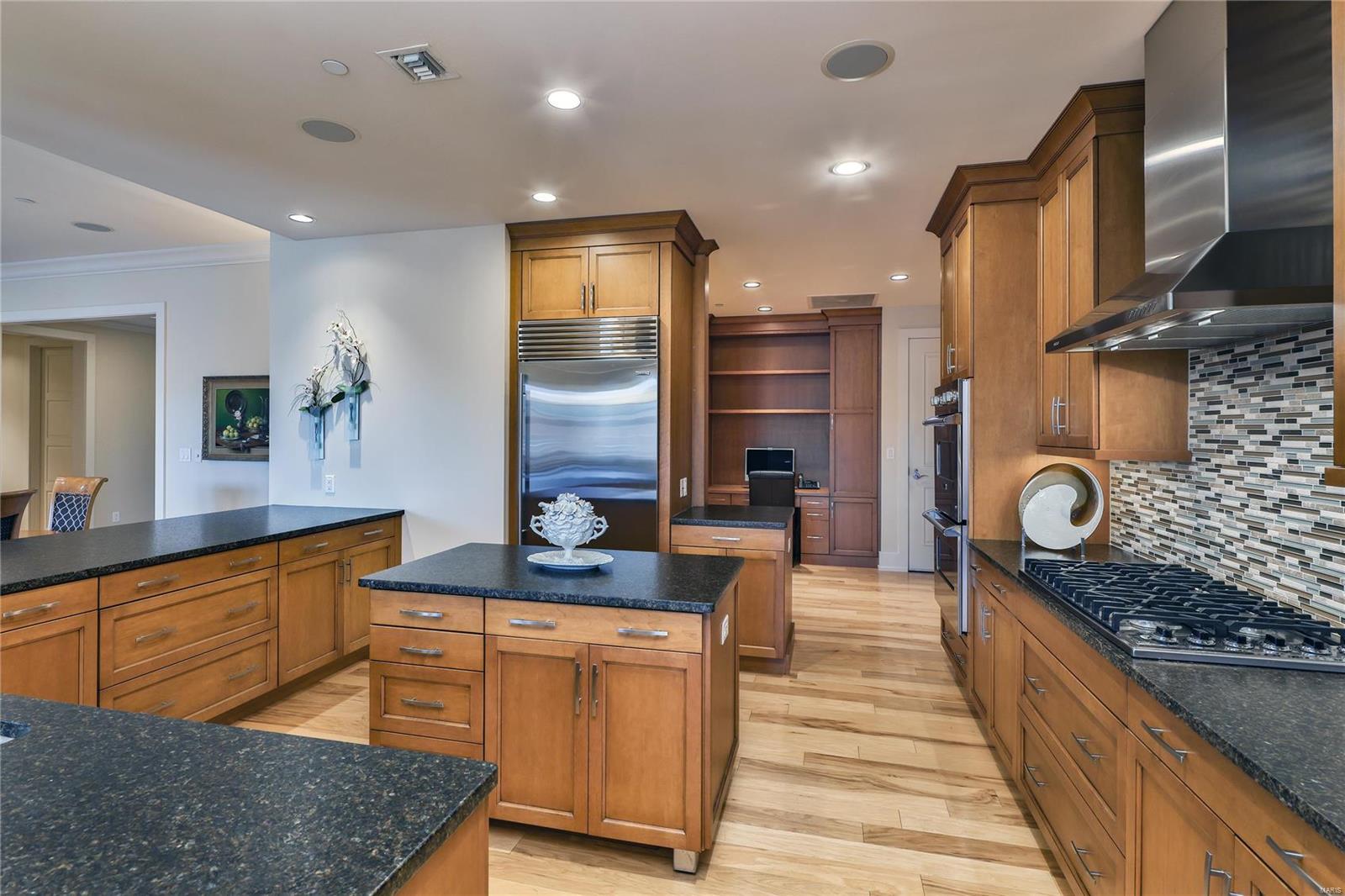 Crescent Condo - Residential