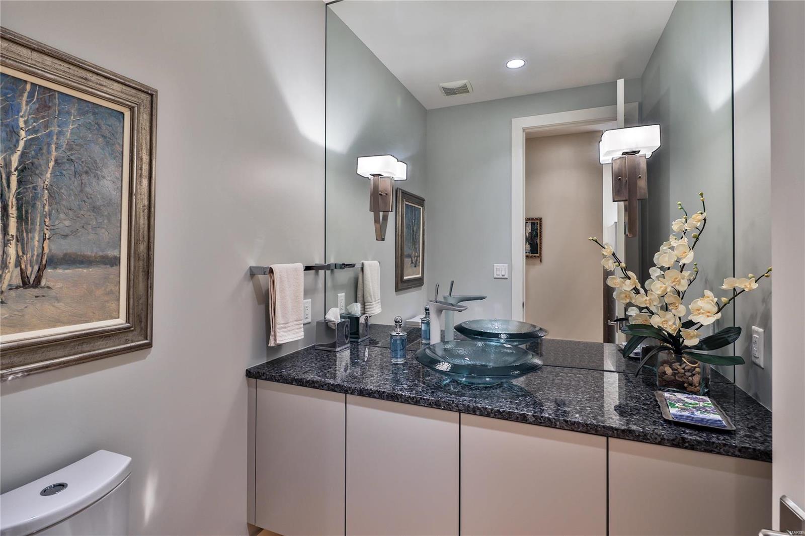 Crescent Condo - Residential