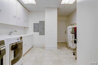 Plaza In Clayton A Condo The - Residential