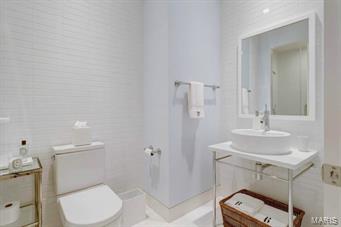 Plaza In Clayton A Condo The - Residential