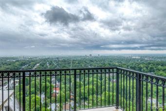 Plaza In Clayton A Condo The - Residential