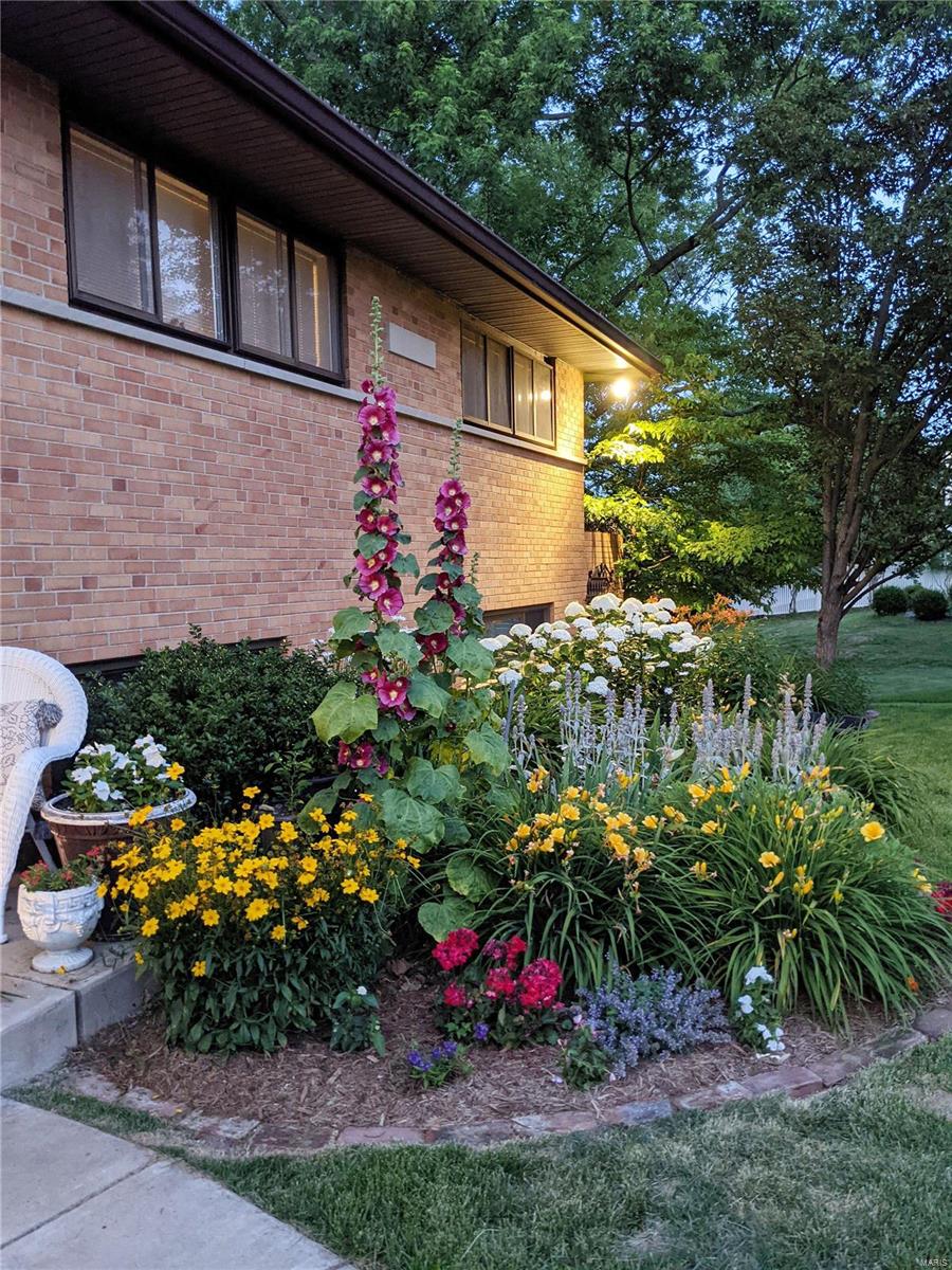 Char Bea Manor - Residential