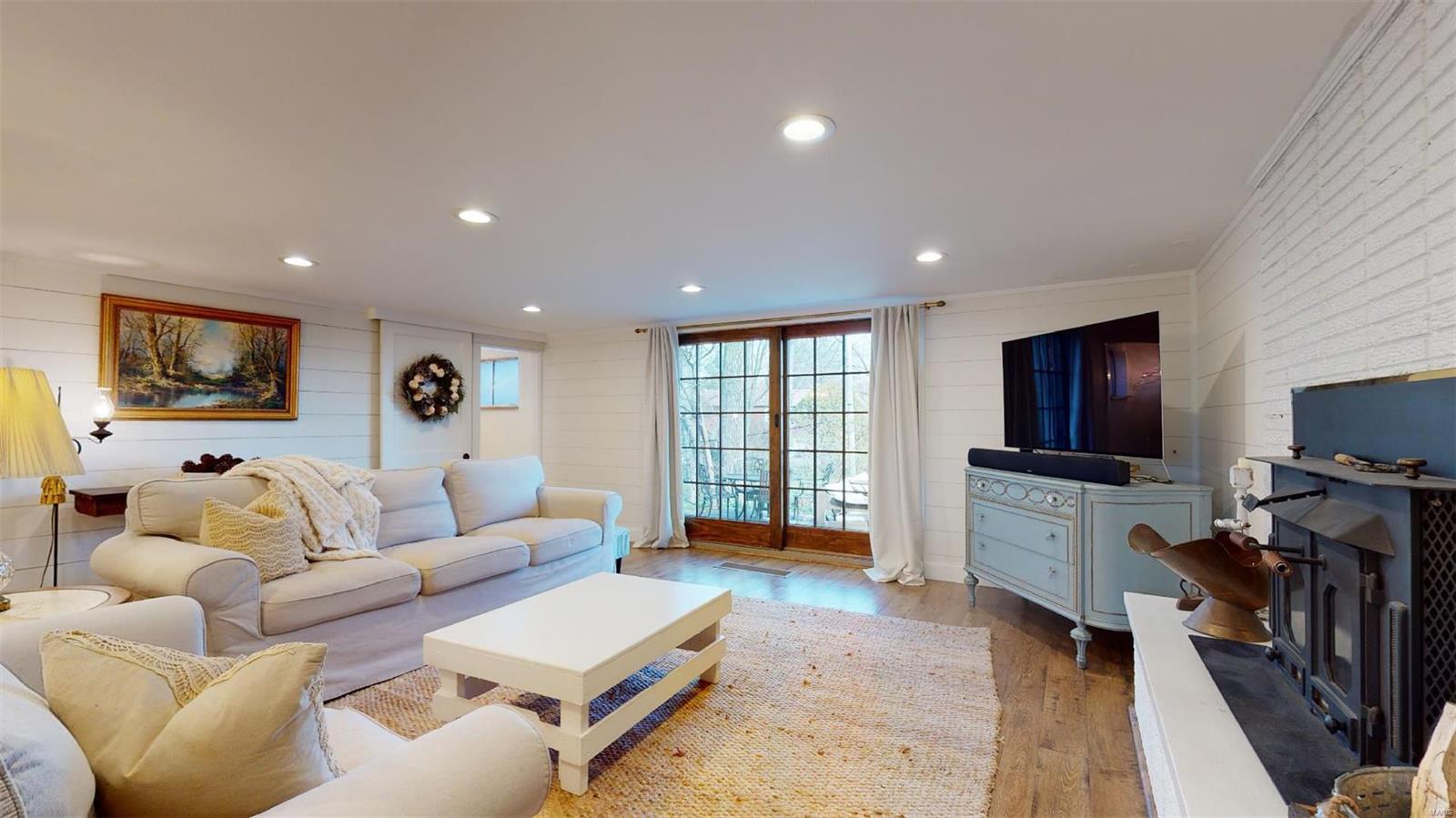 Char Bea Manor - Residential