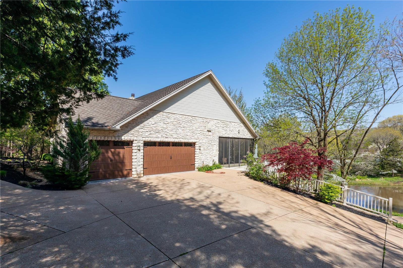 Deer Pointe Estates - Residential