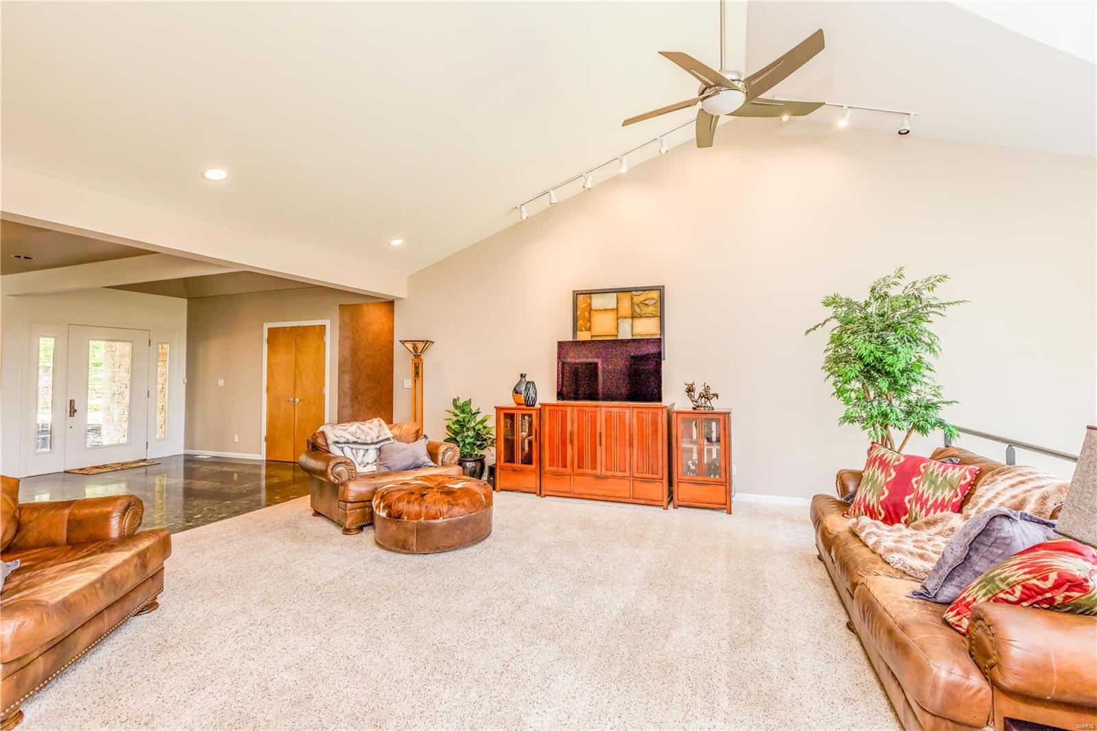 Deer Pointe Estates - Residential