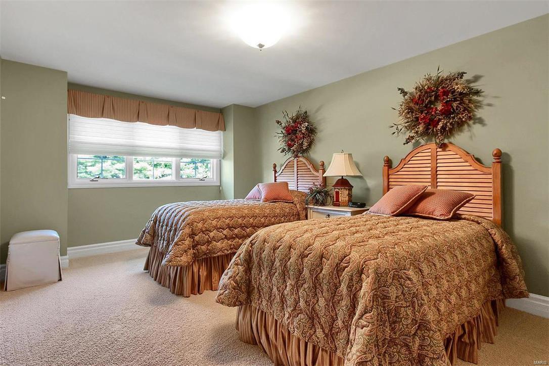 Villas At Meadowbrook - Residential